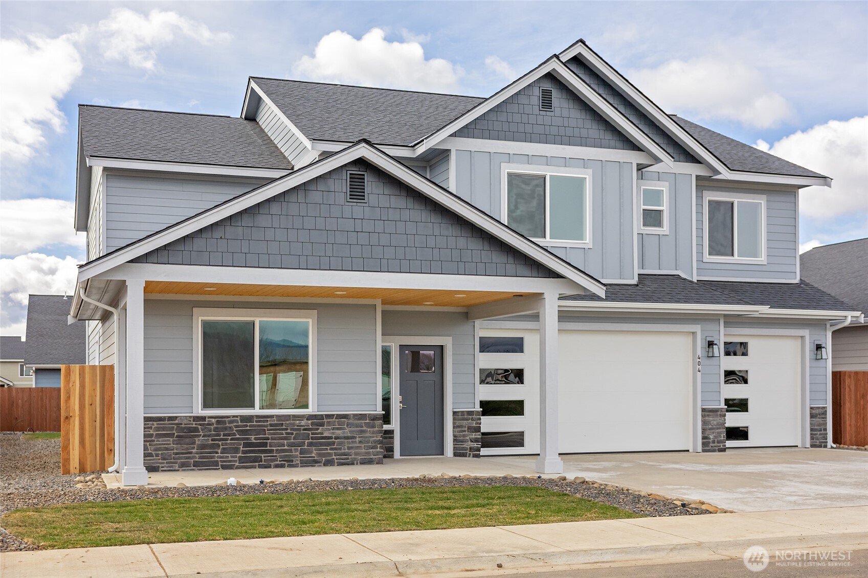 404 Heatherstone Court