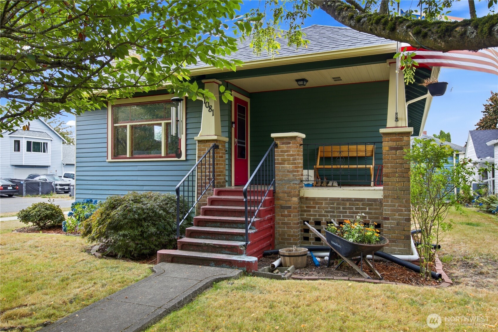 1081 Lafromboise Street