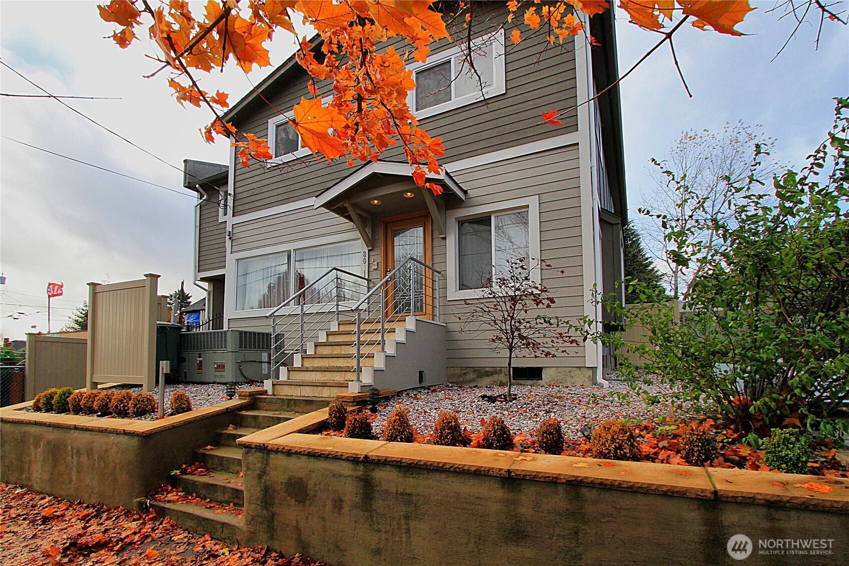 8011 Aurora Avenue
