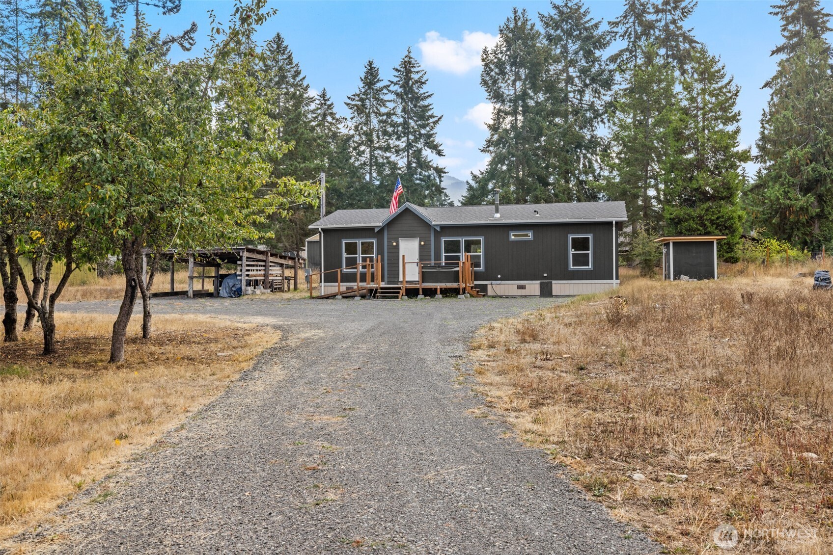 253 Riverside Road