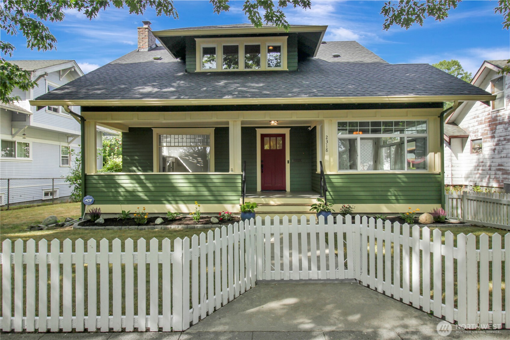 2318 Baker Avenue