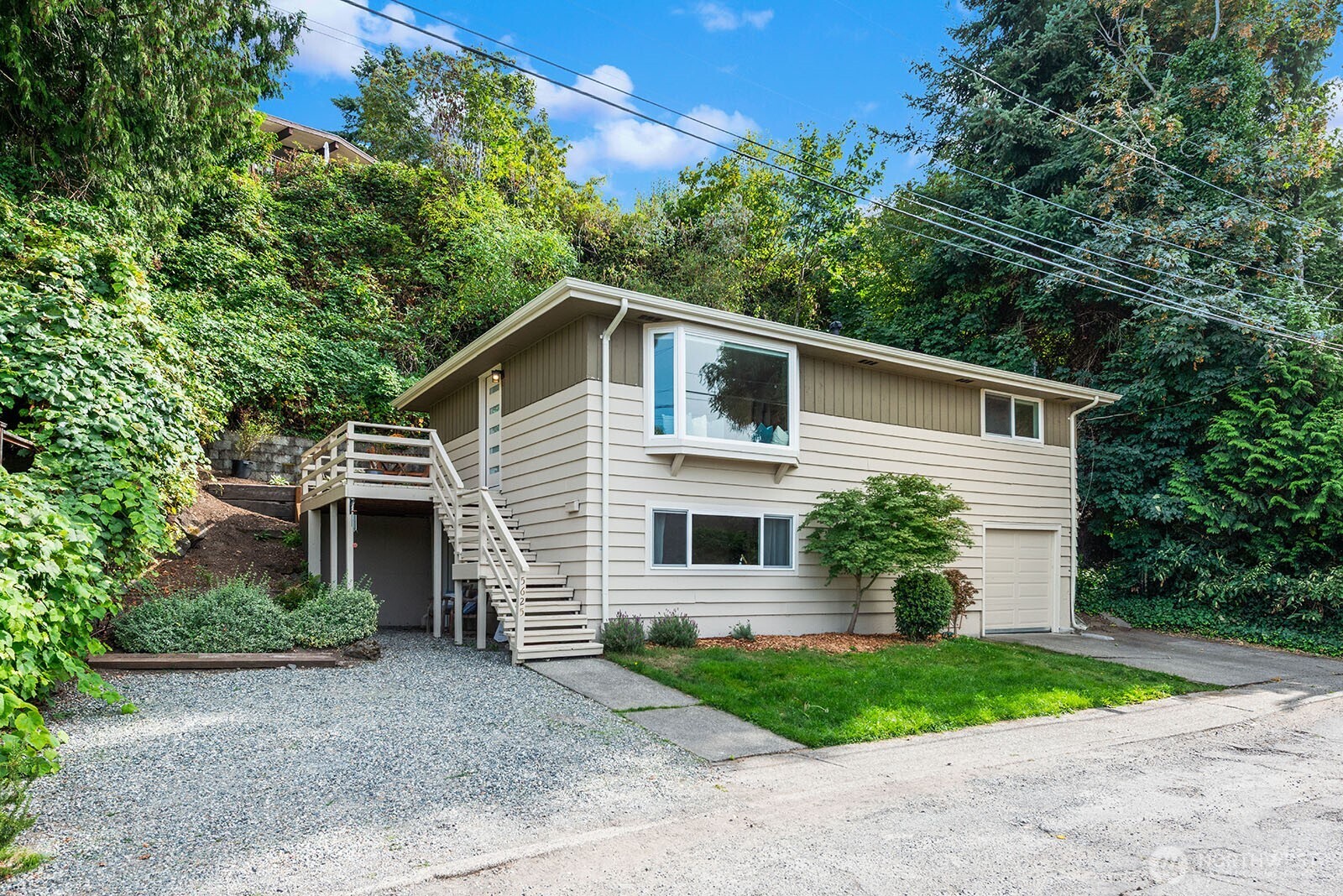5625 Teig Place