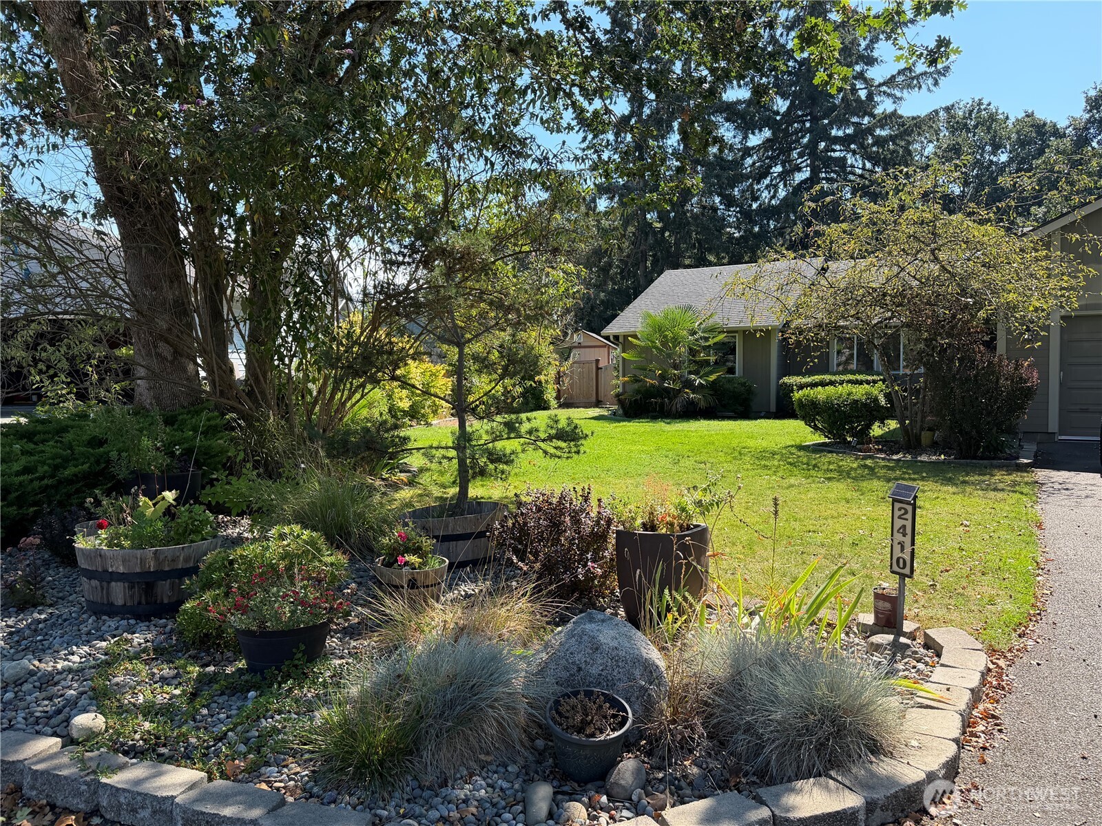 2410 Leah Court