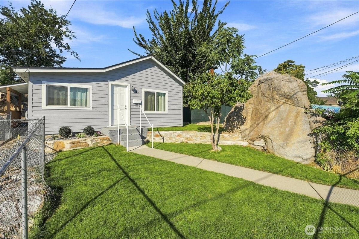 540 Chelan Avenue