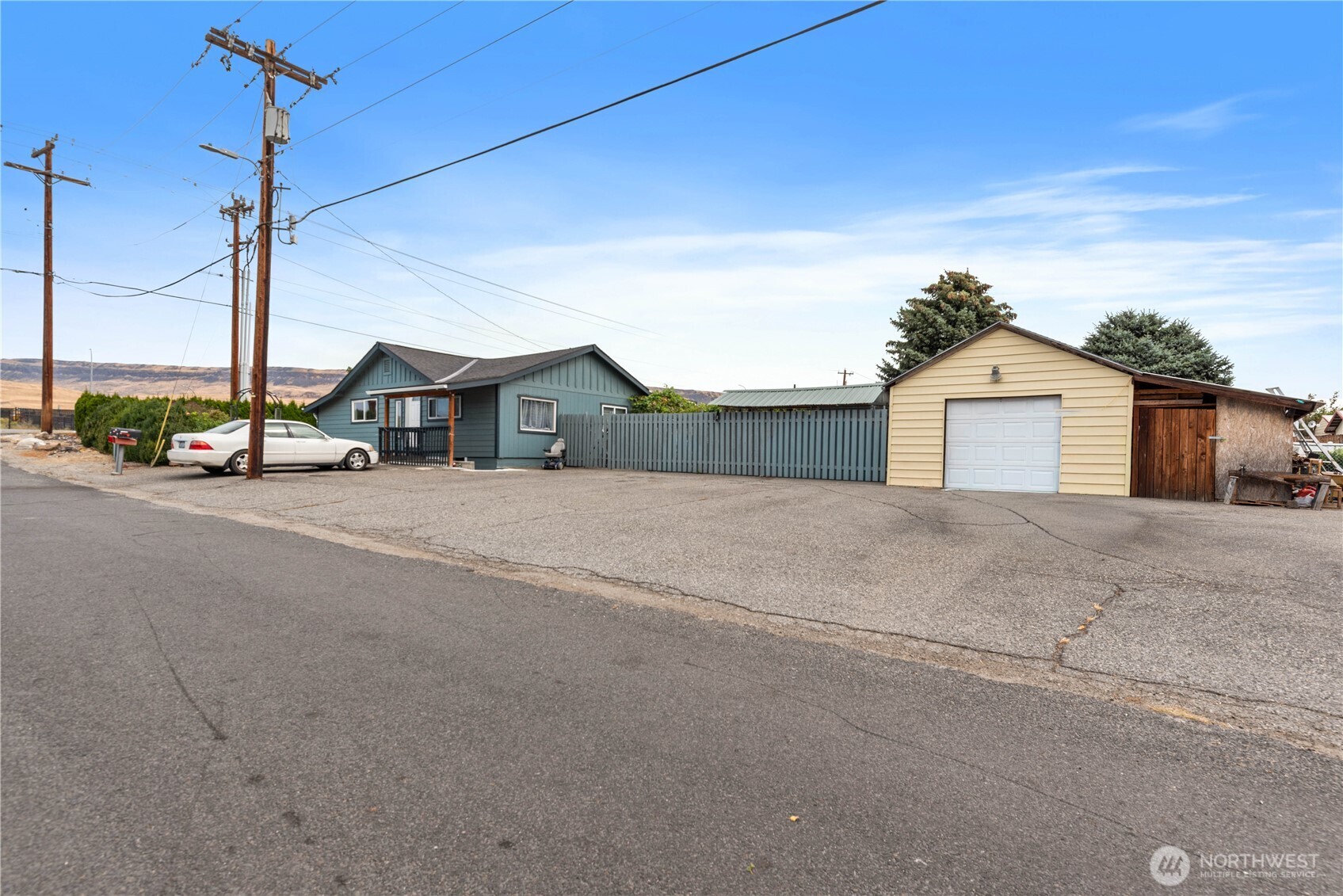 7 Roland Avenue
