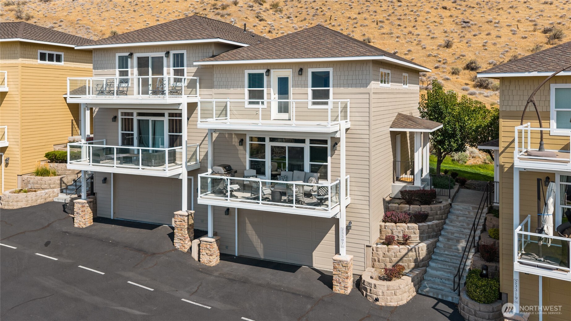 23307 Sunserra Loop