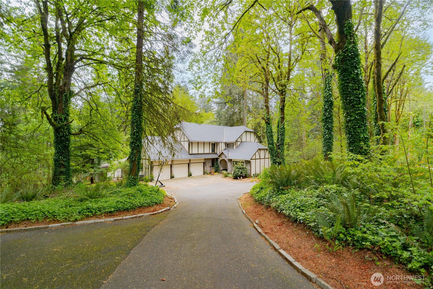 14435 Valley View Lane