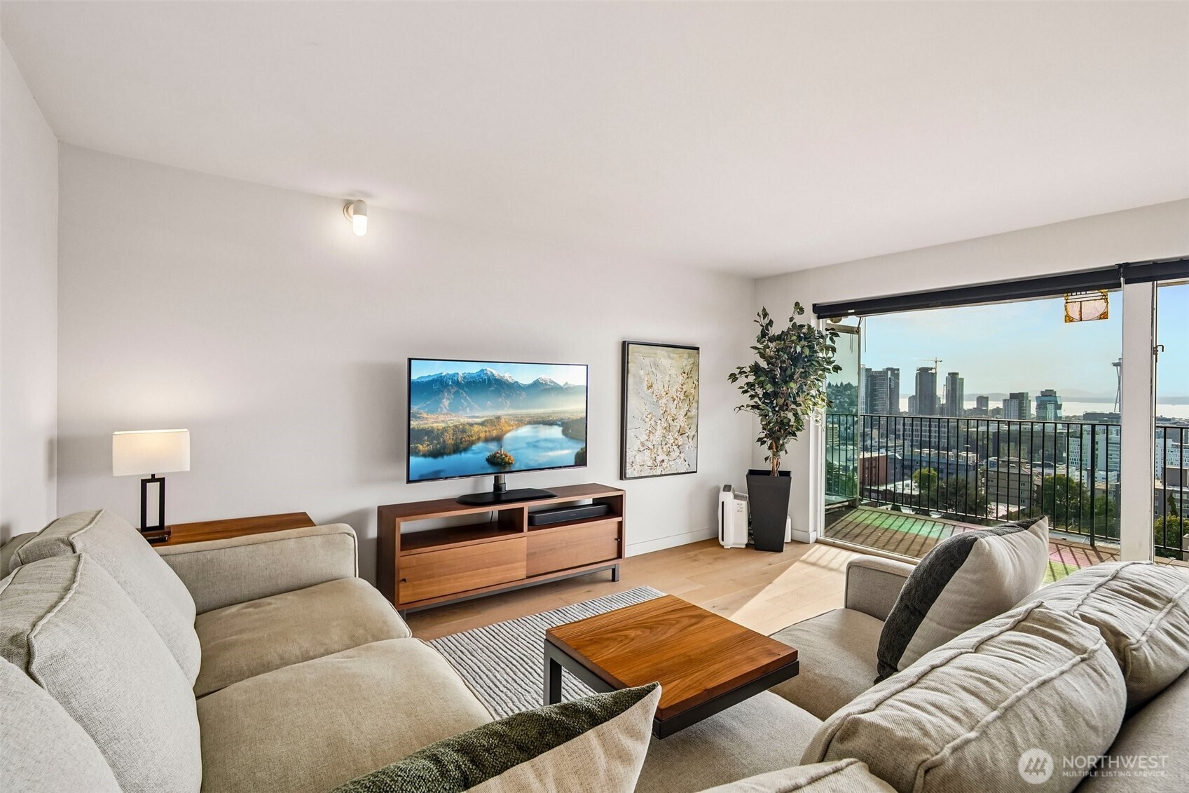 505 Belmont Avenue #1002
