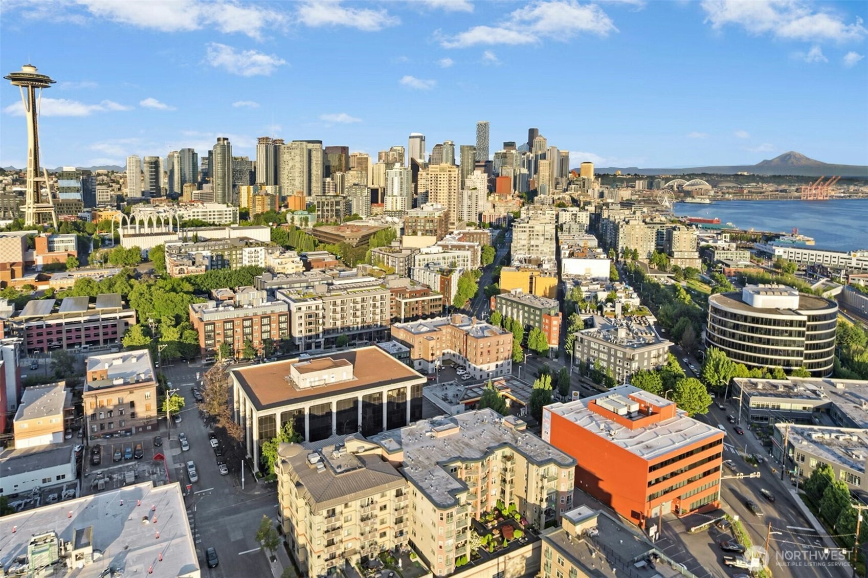 133 Queen Anne Avenue #304
