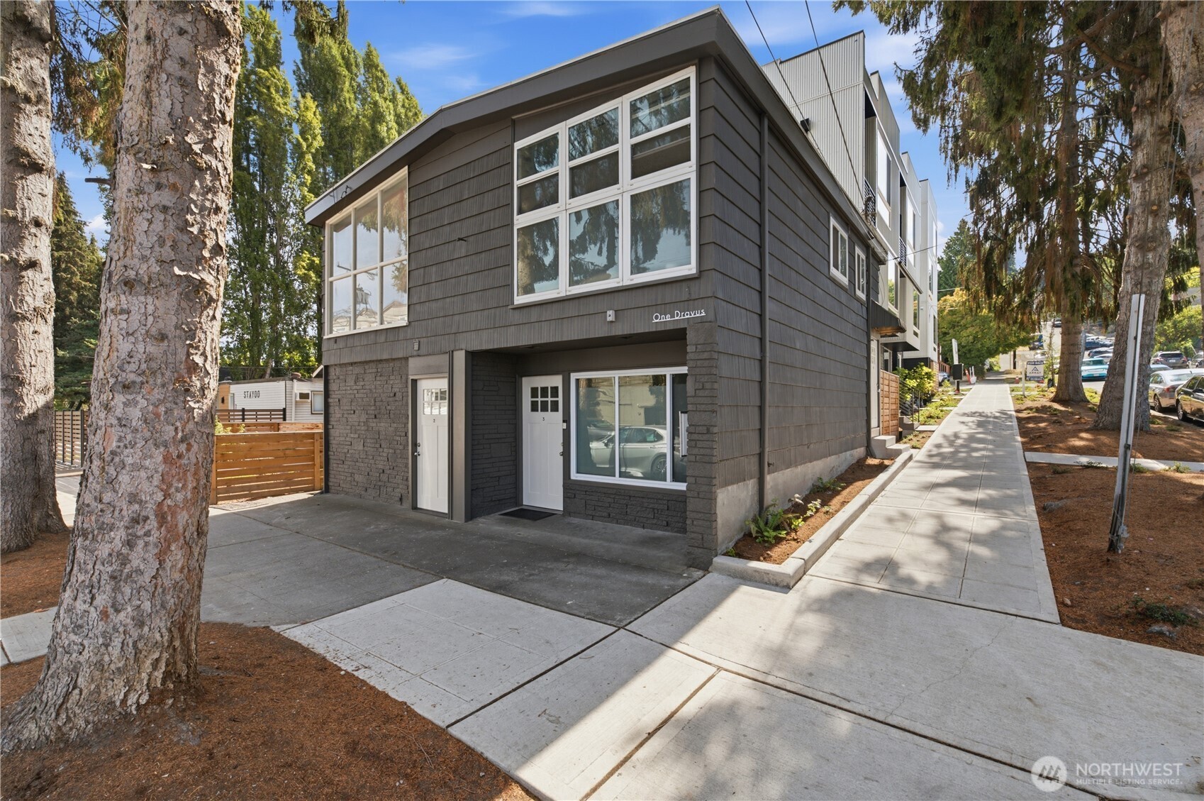 1 Dravus Street