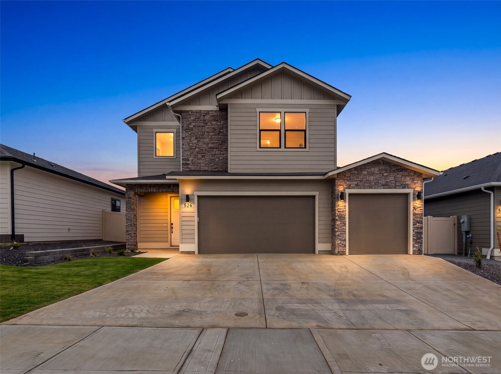 526 Oasis Loop