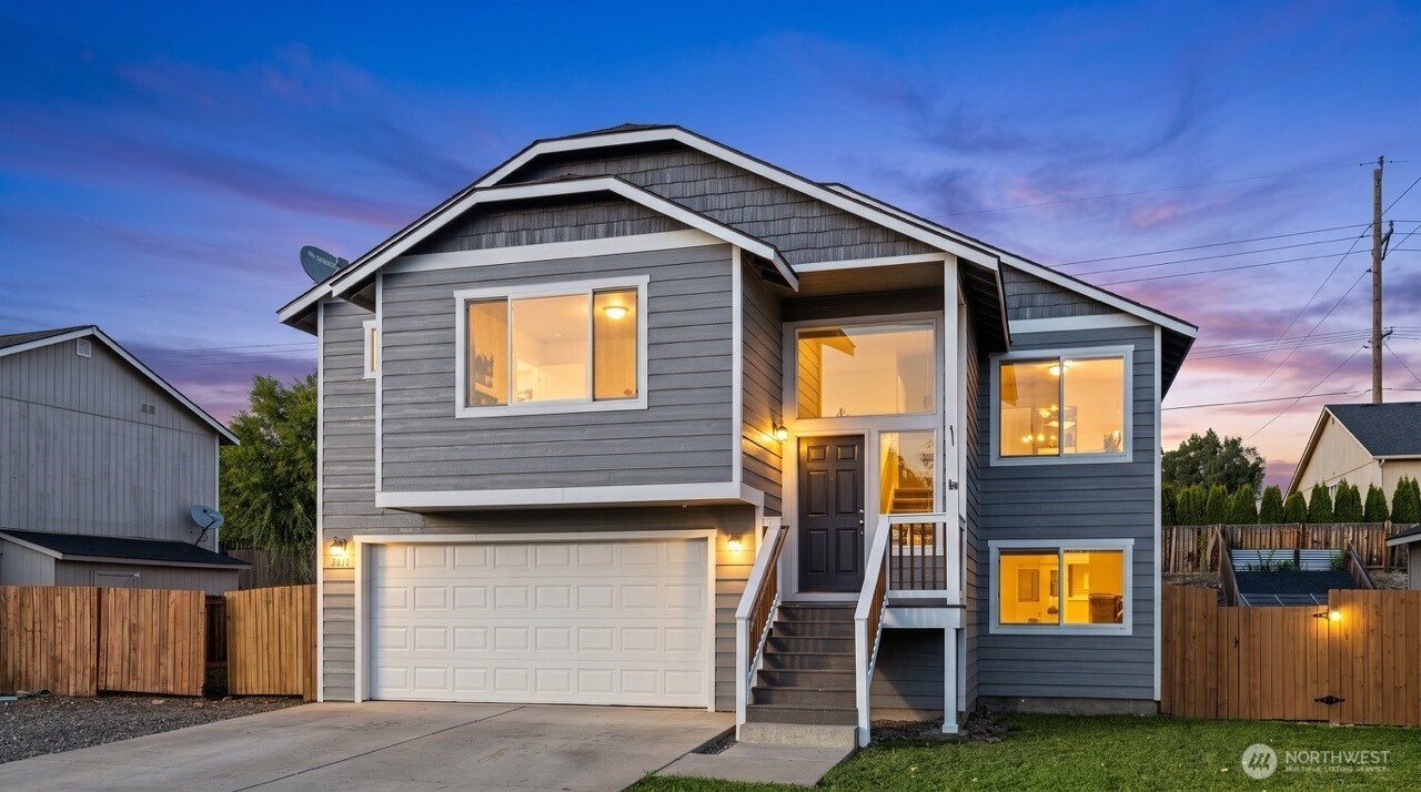1911 Peakview Drive