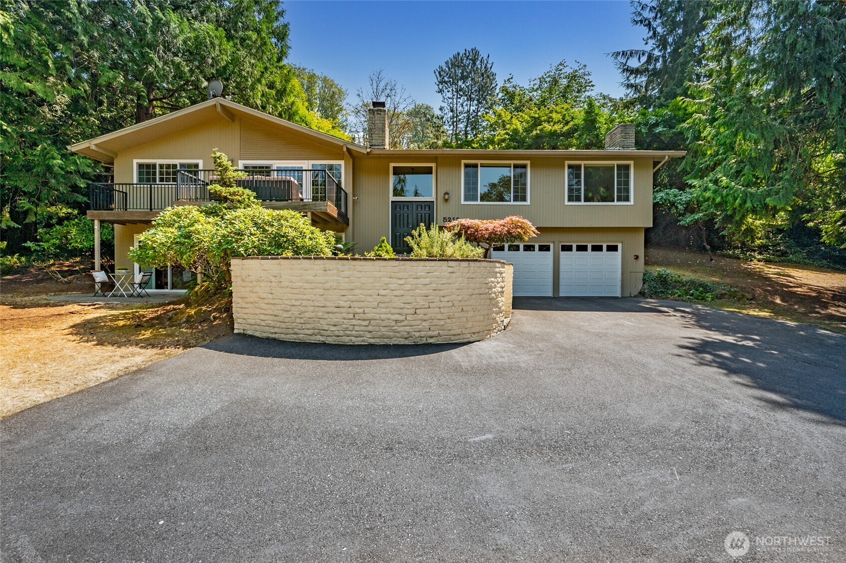 5212 Mercer Place