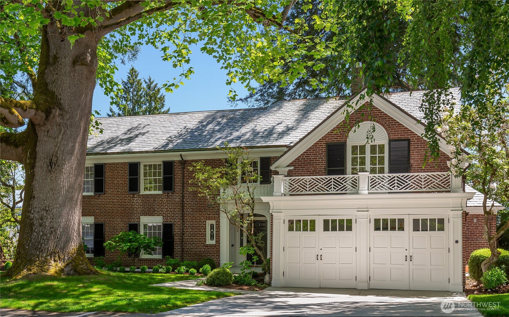700 McGilvra Boulevard