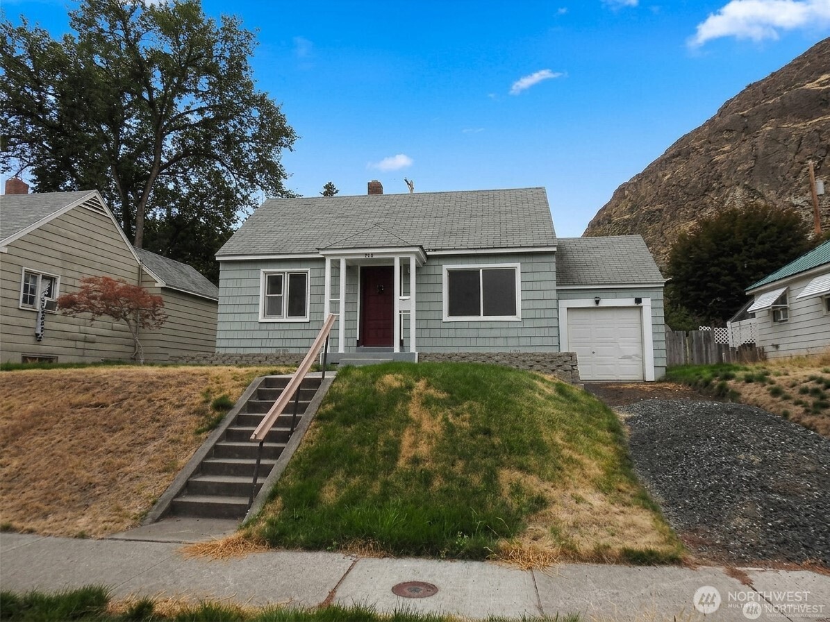 308 Stevens Avenue