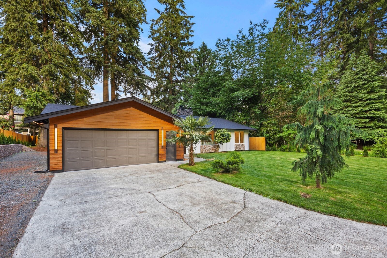 5512 Donnelly Drive