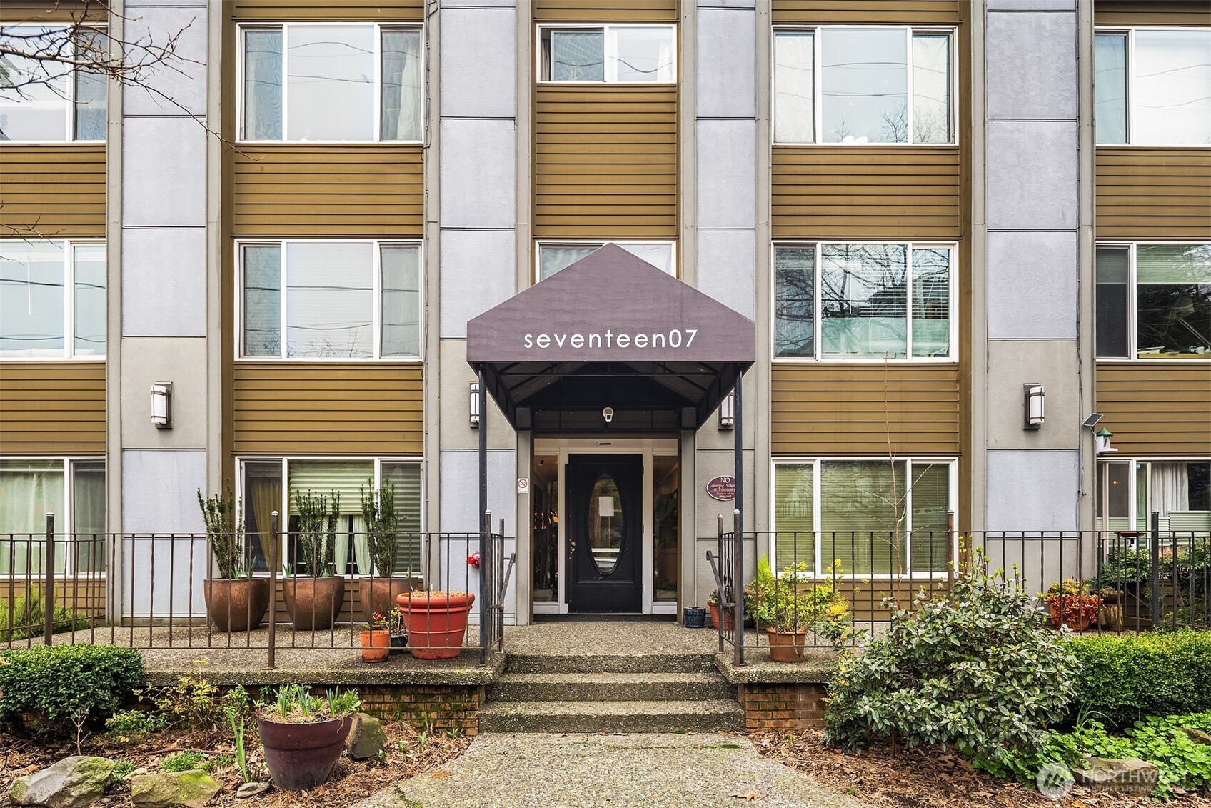 1707 Boylston Avenue #206