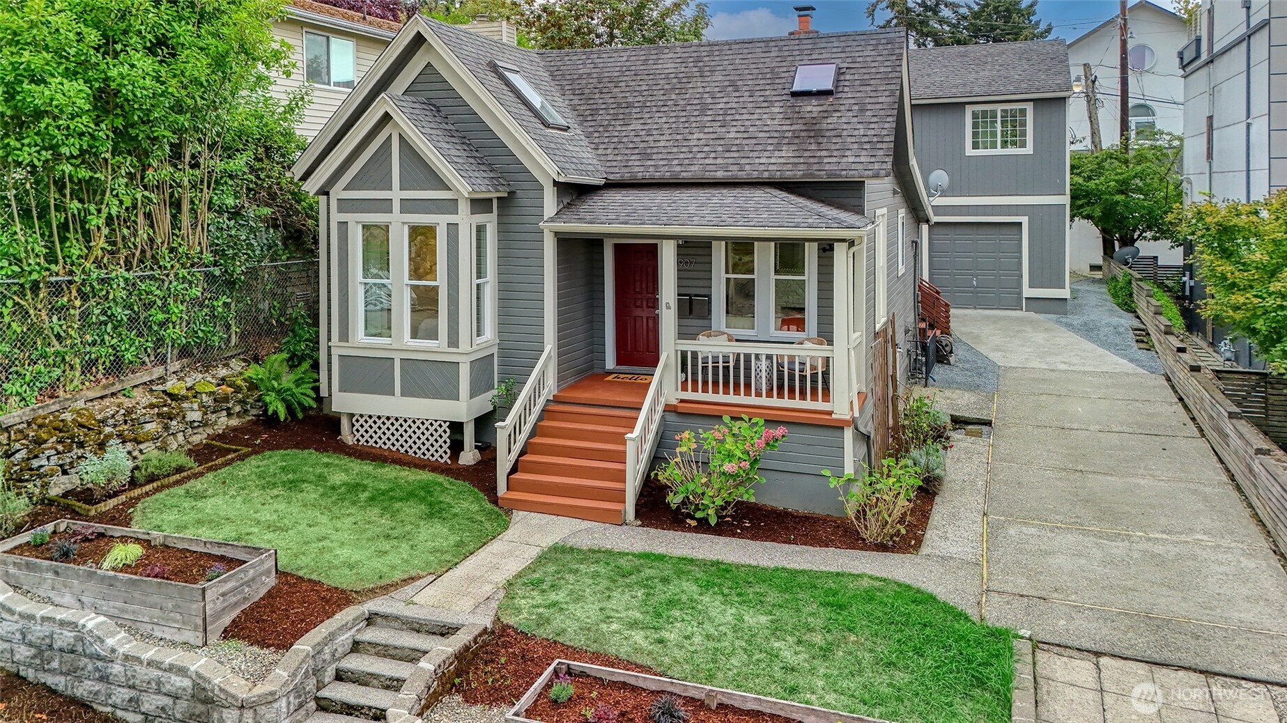 3907 Edmunds Street