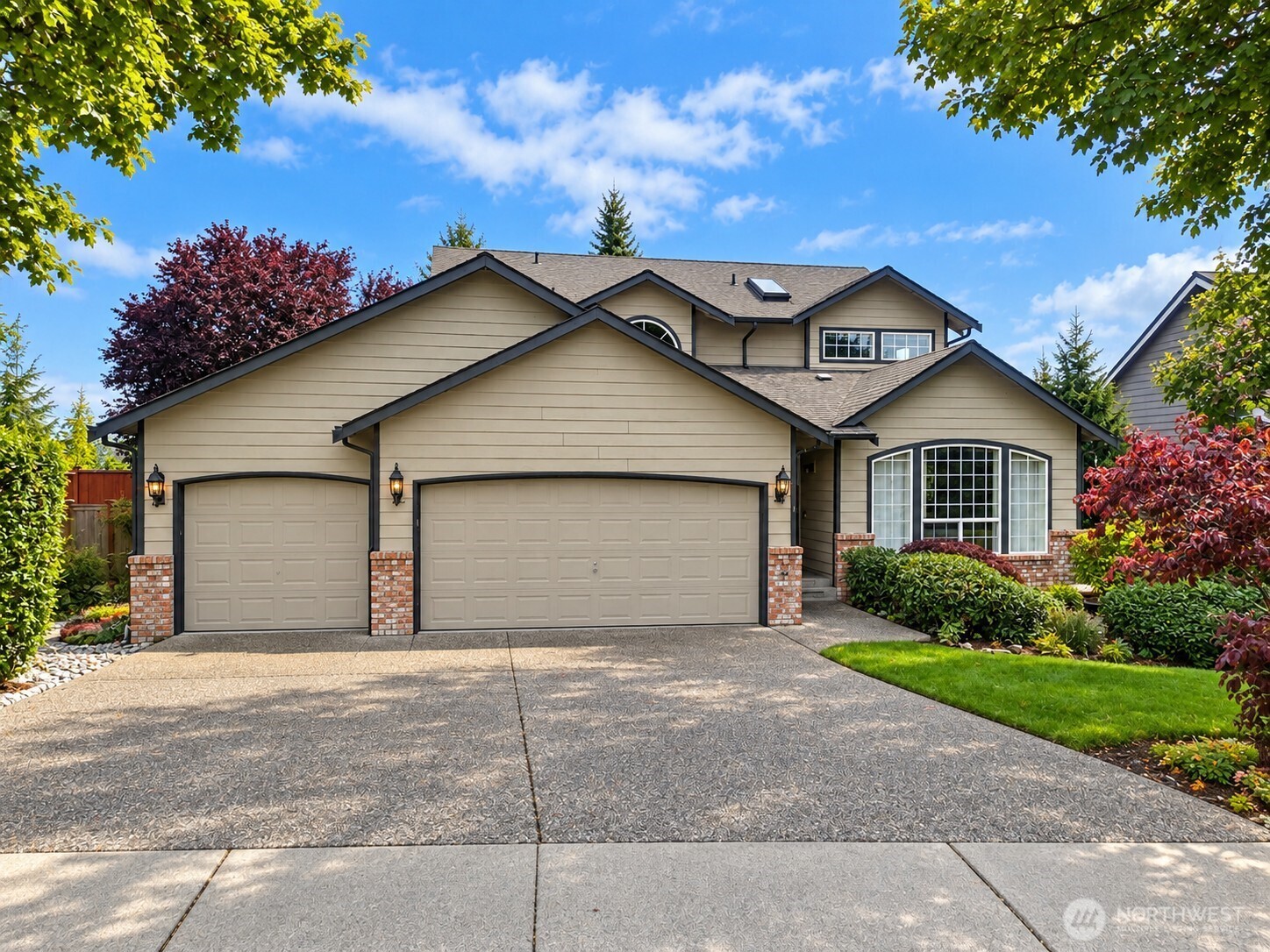 5119 Nathan Loop
