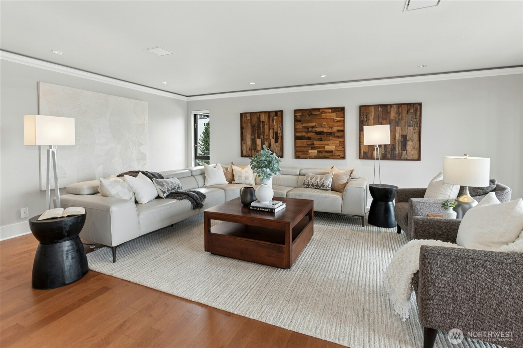 320 Melrose Avenue #704