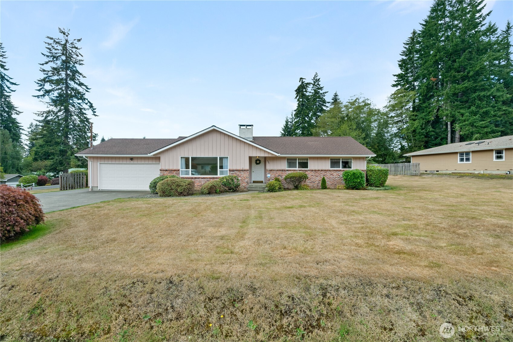 523 Carl Way