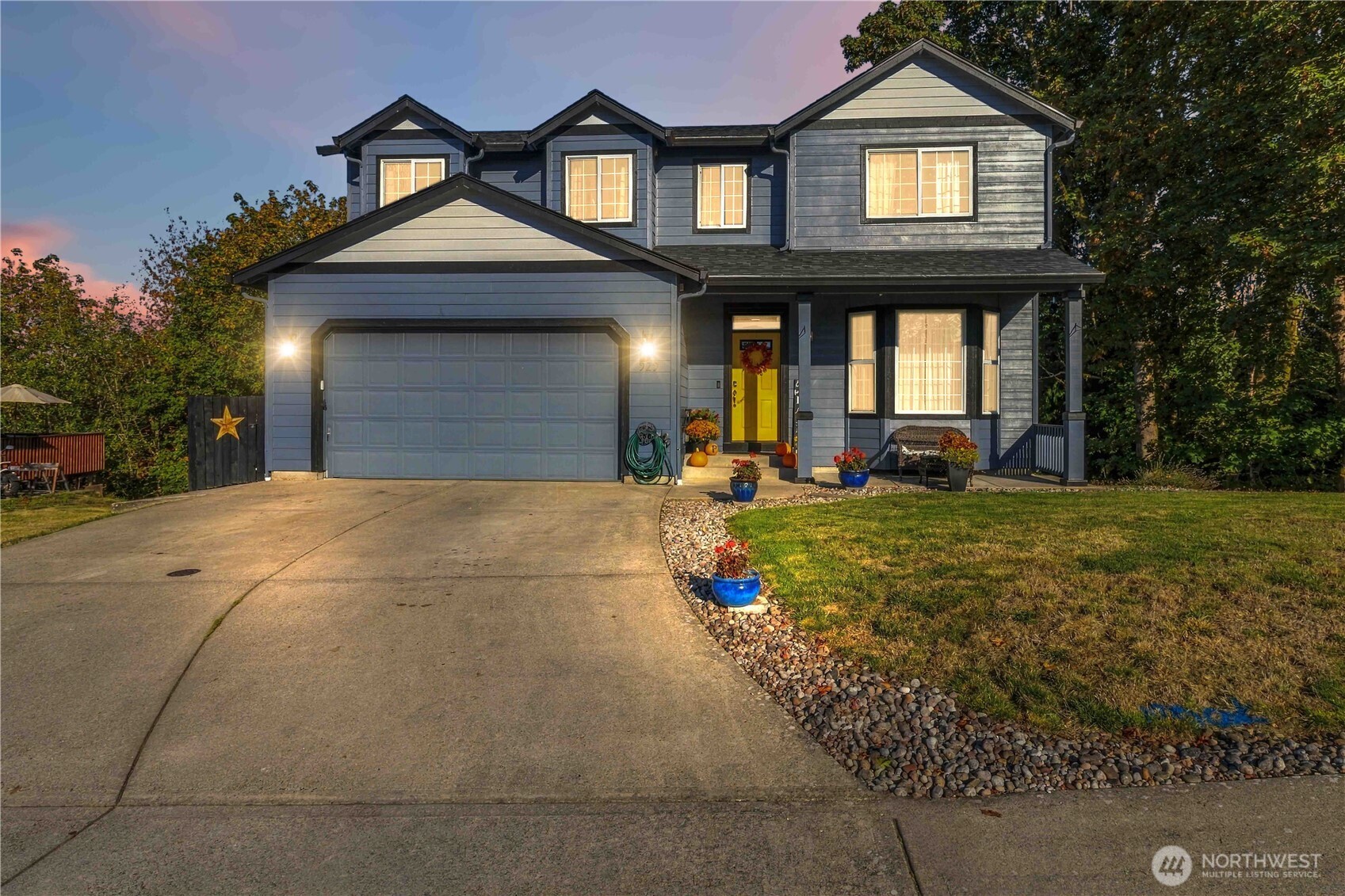 929 Edinburgh Court