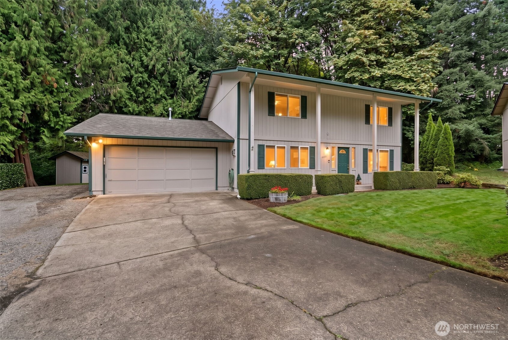 6607 Foster Drive