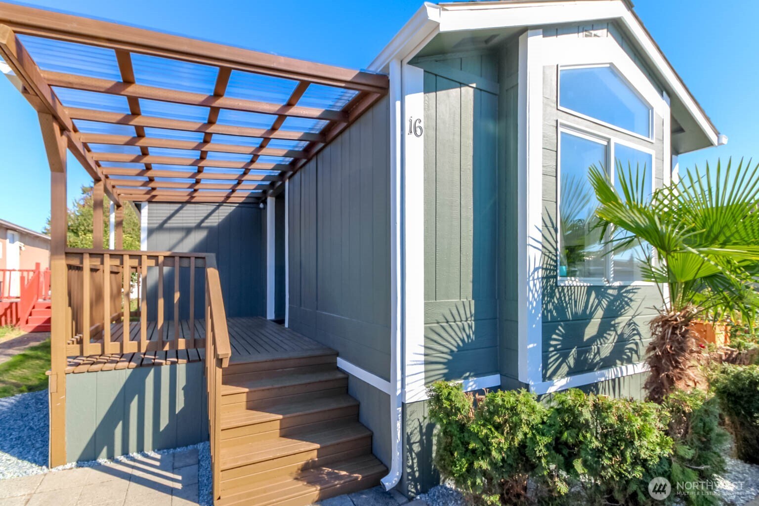 210 37th Street #16