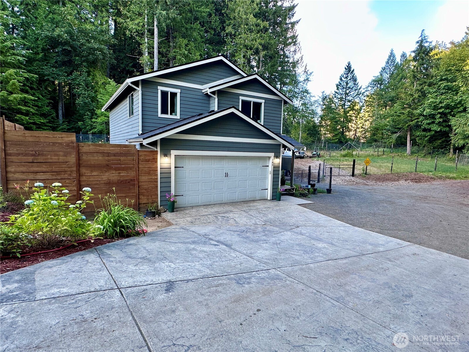 141 Ellinor Peak Place