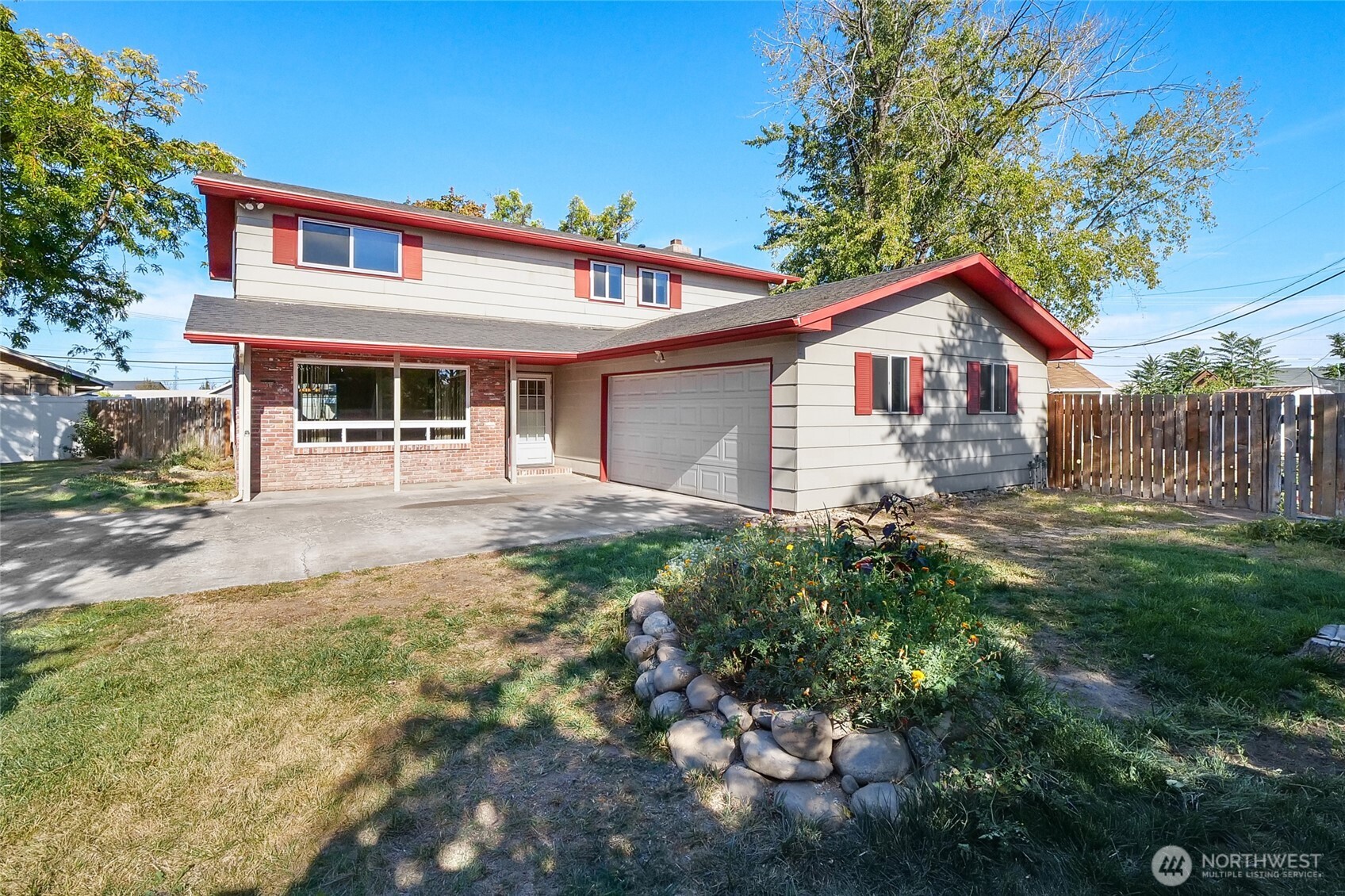 1141 Hill Place
