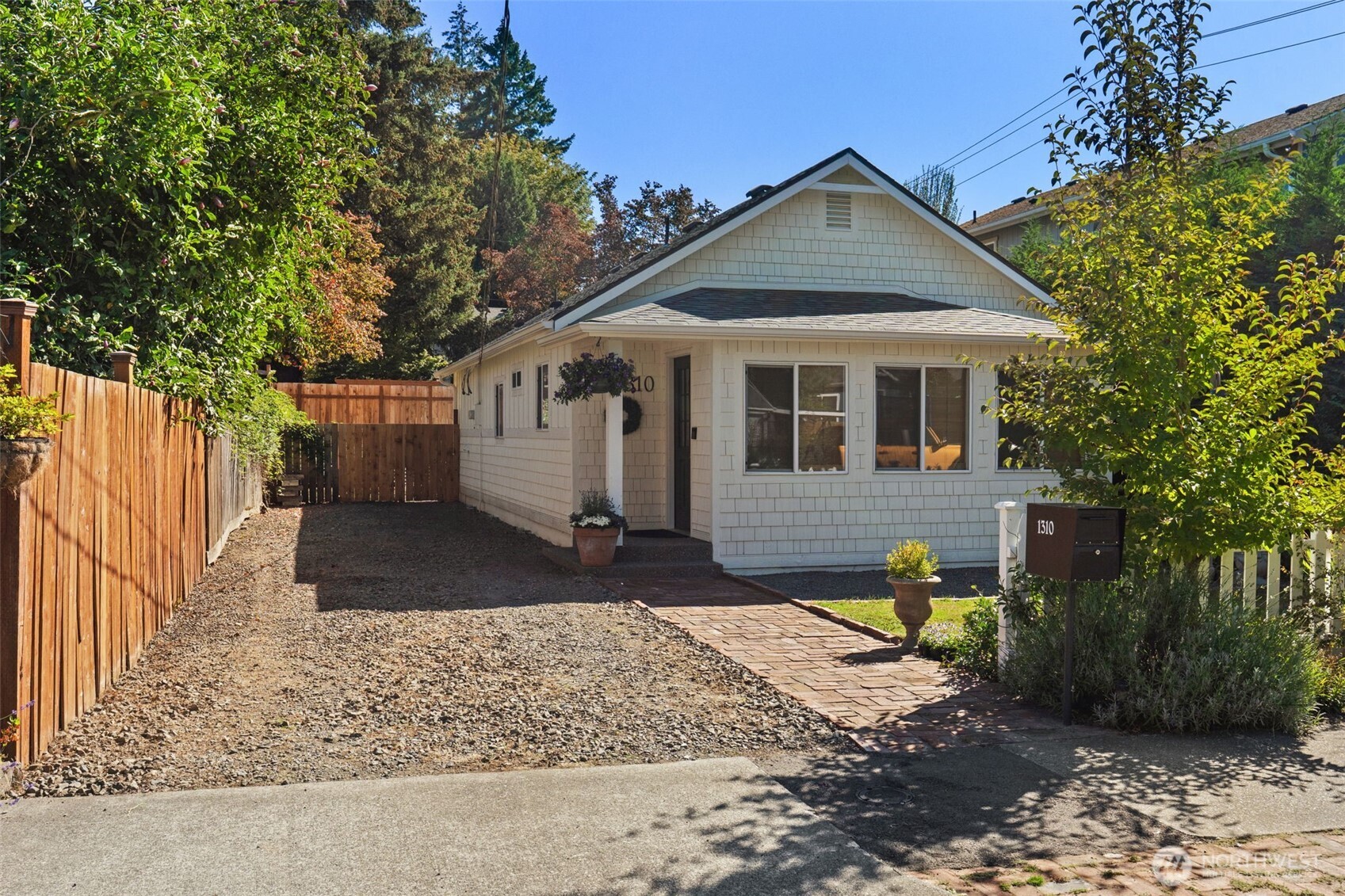 1310 Montgomery Avenue