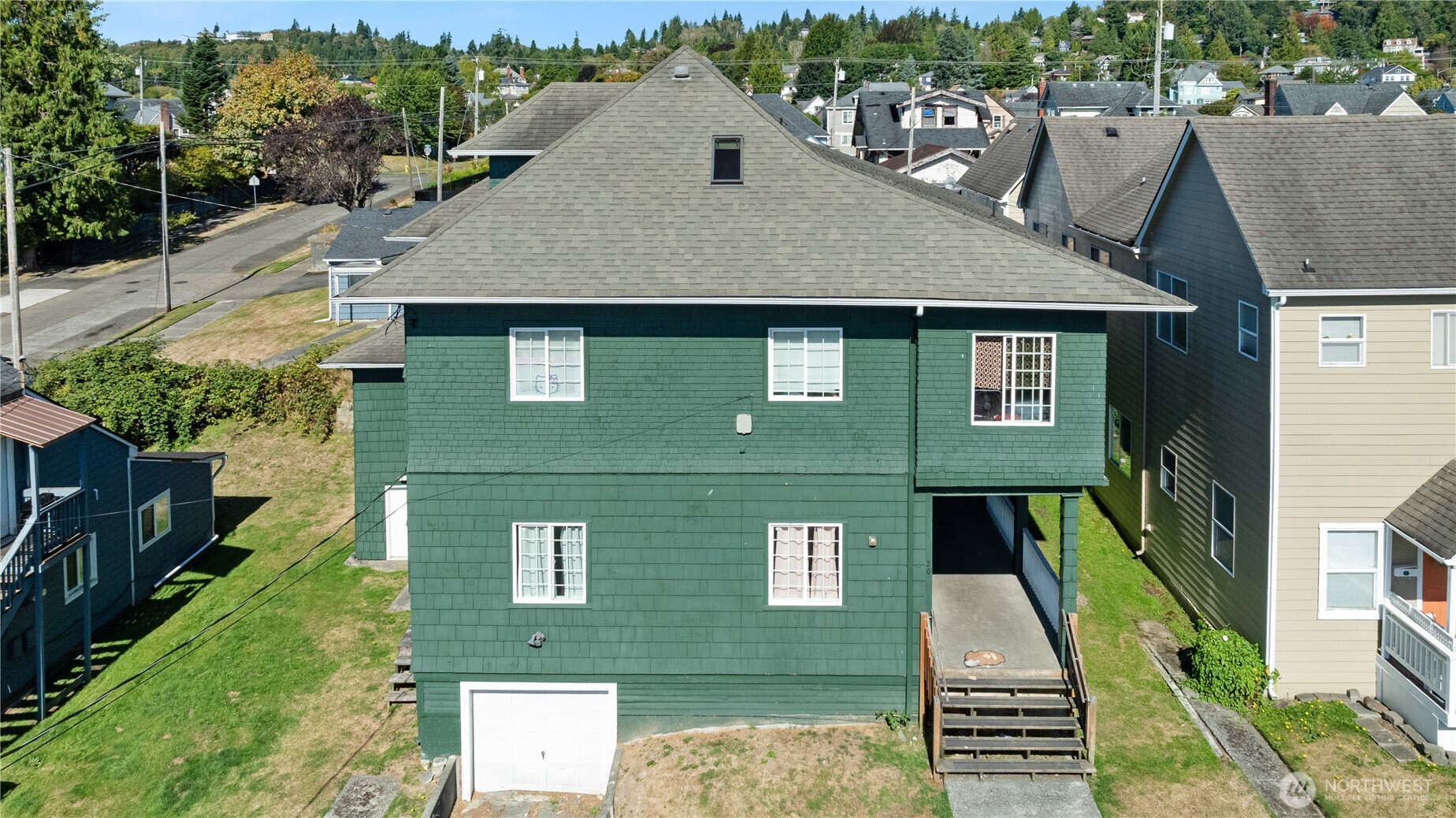 220 4th Street