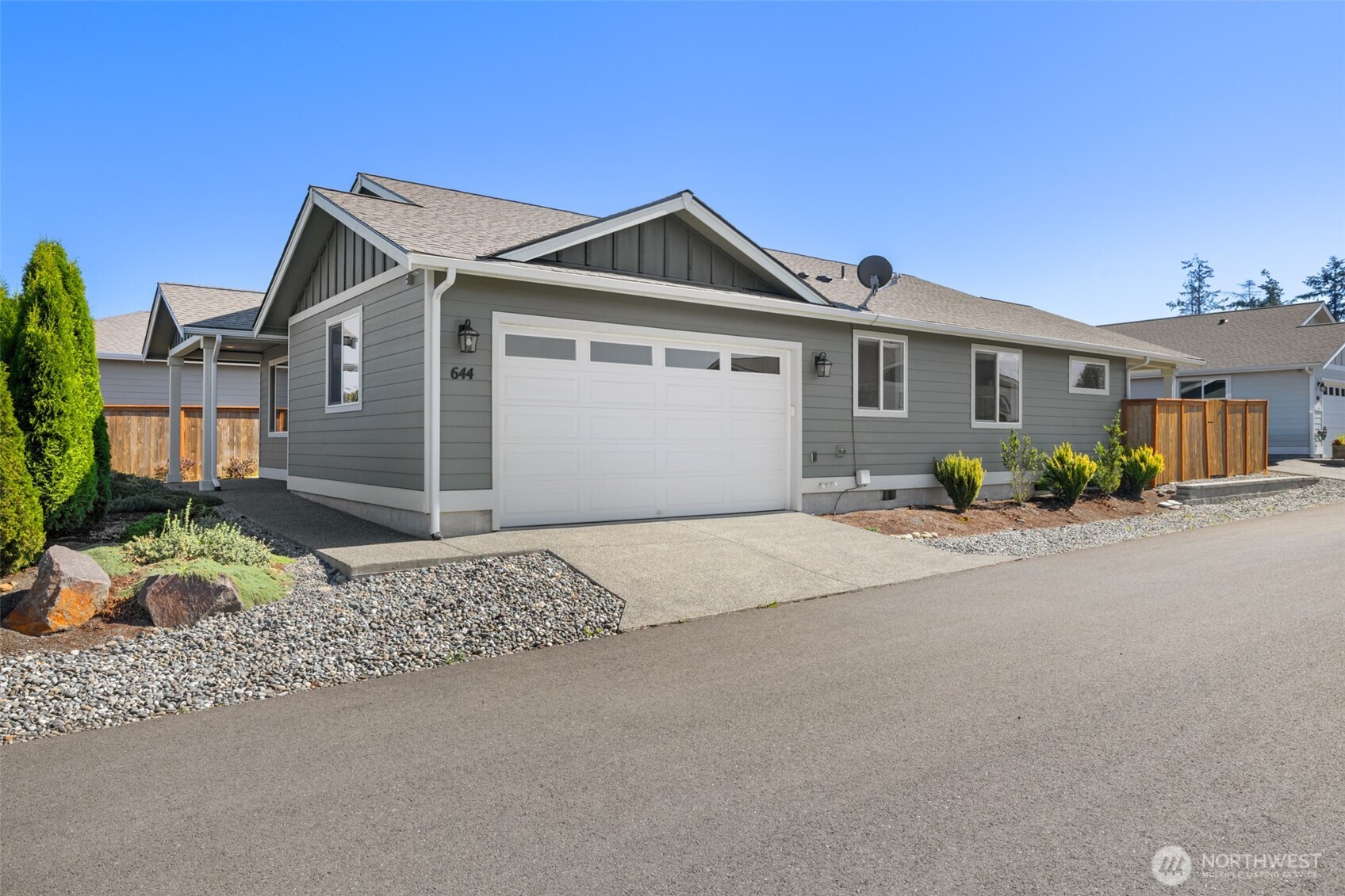644 Normande Lane