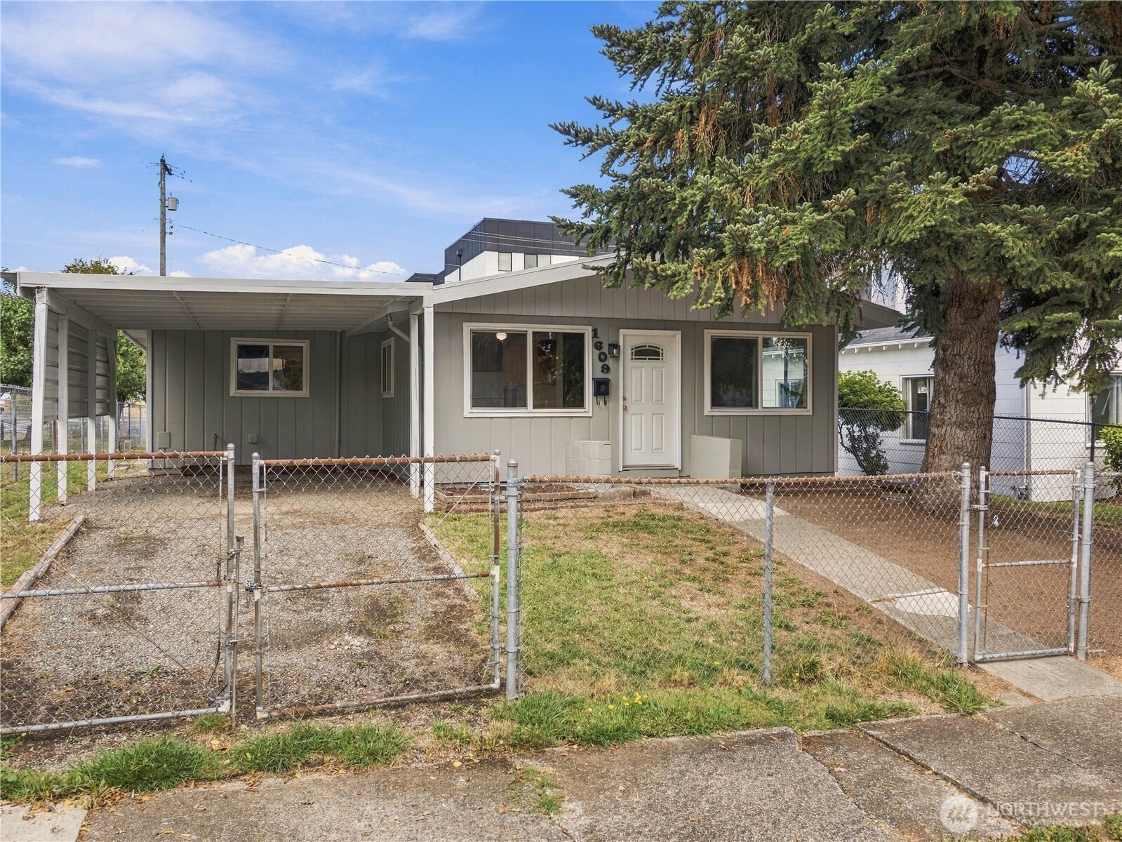 1609 Wright Avenue