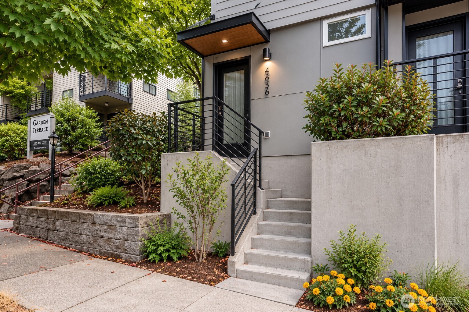 4836 Fauntleroy Way