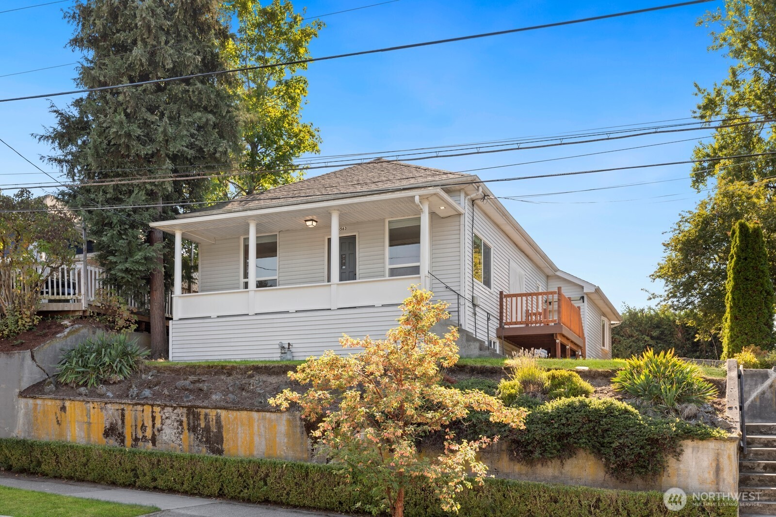 5563 Kenwood Place