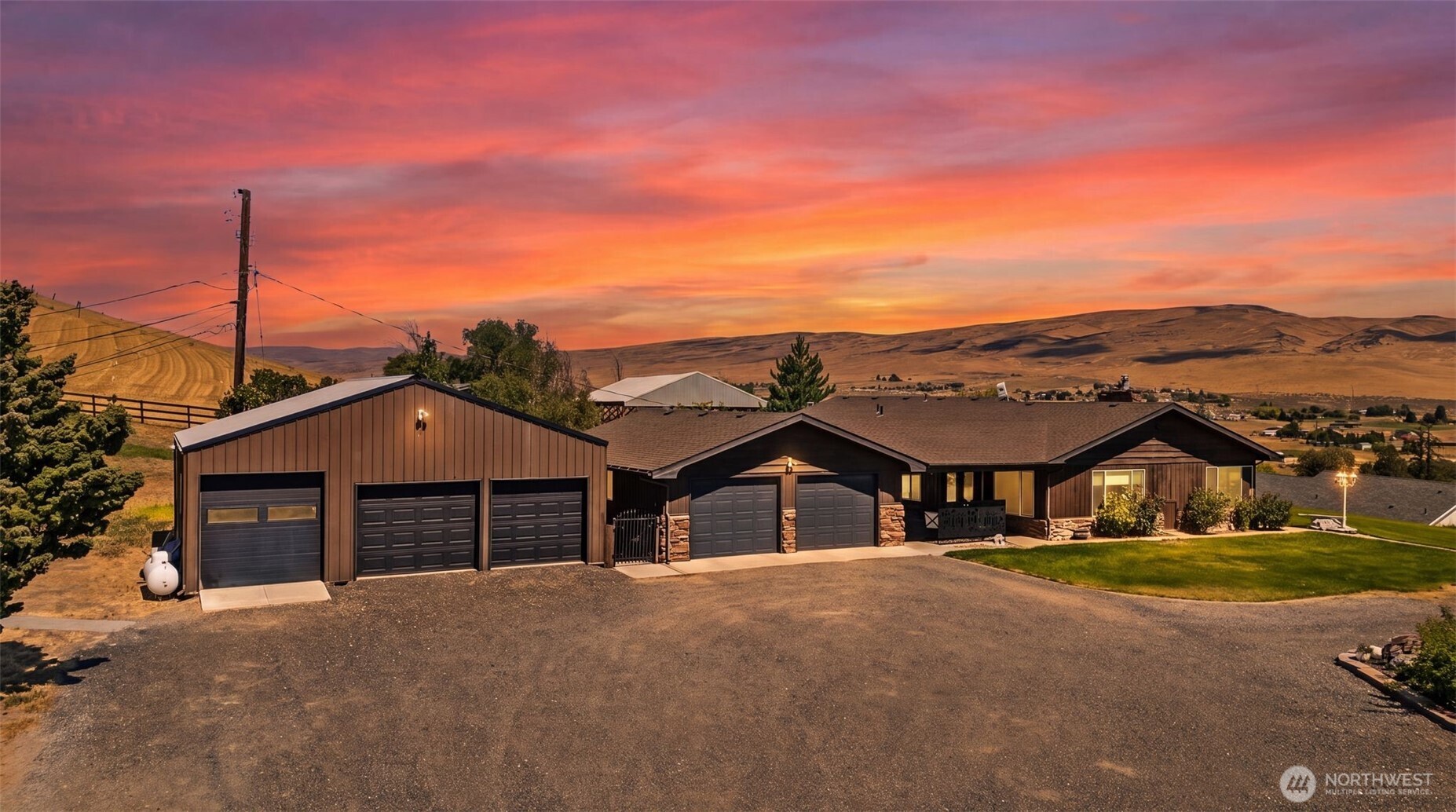 3672 Wenas Road