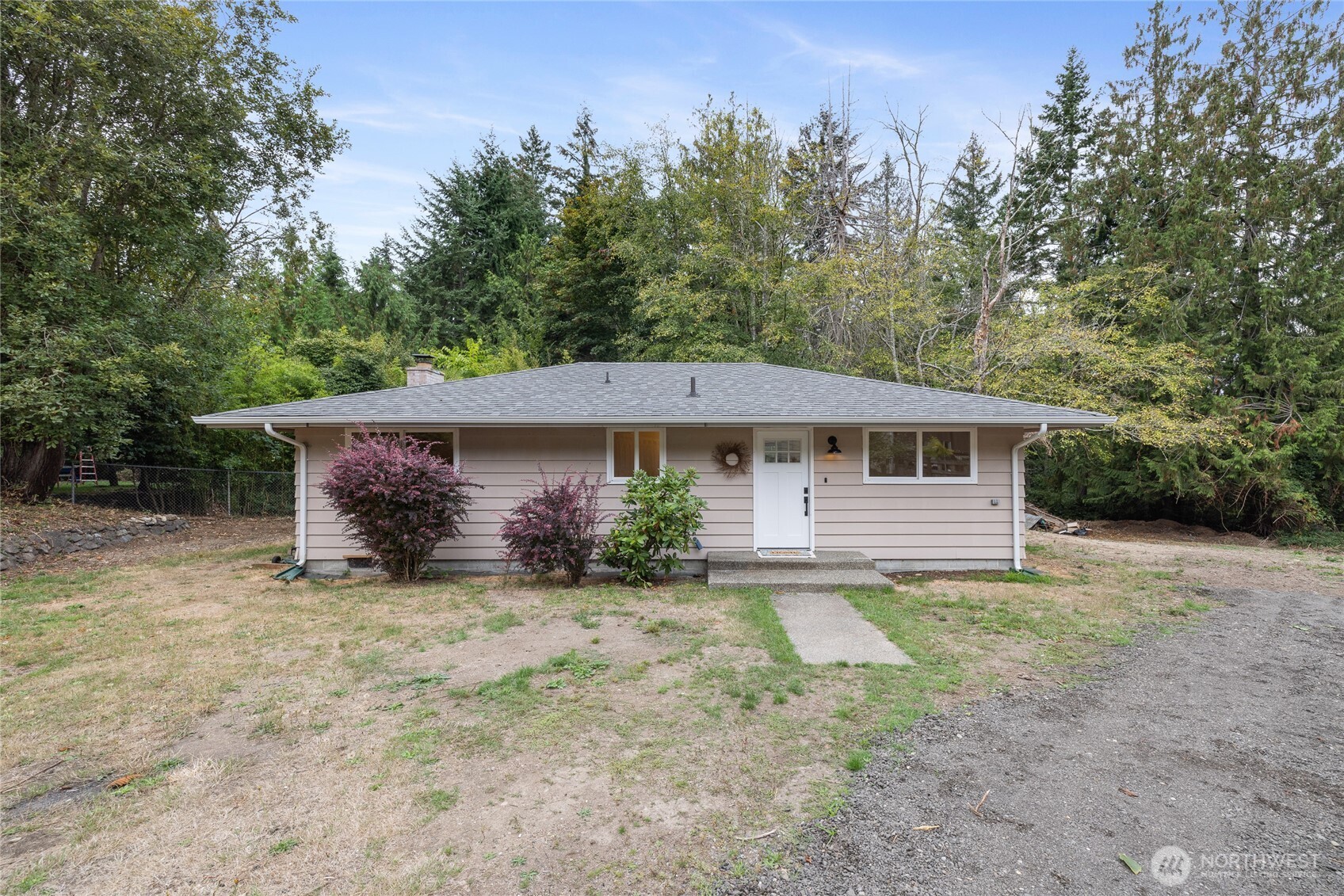 811 Hyak Way