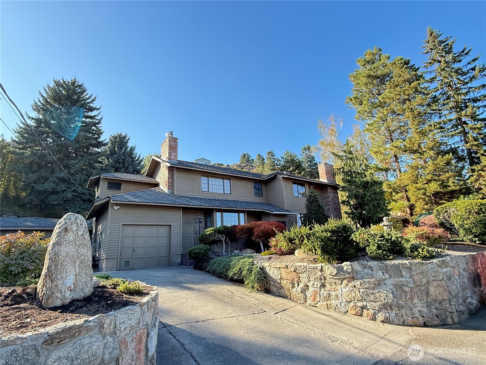 300 Canyon Court Drive