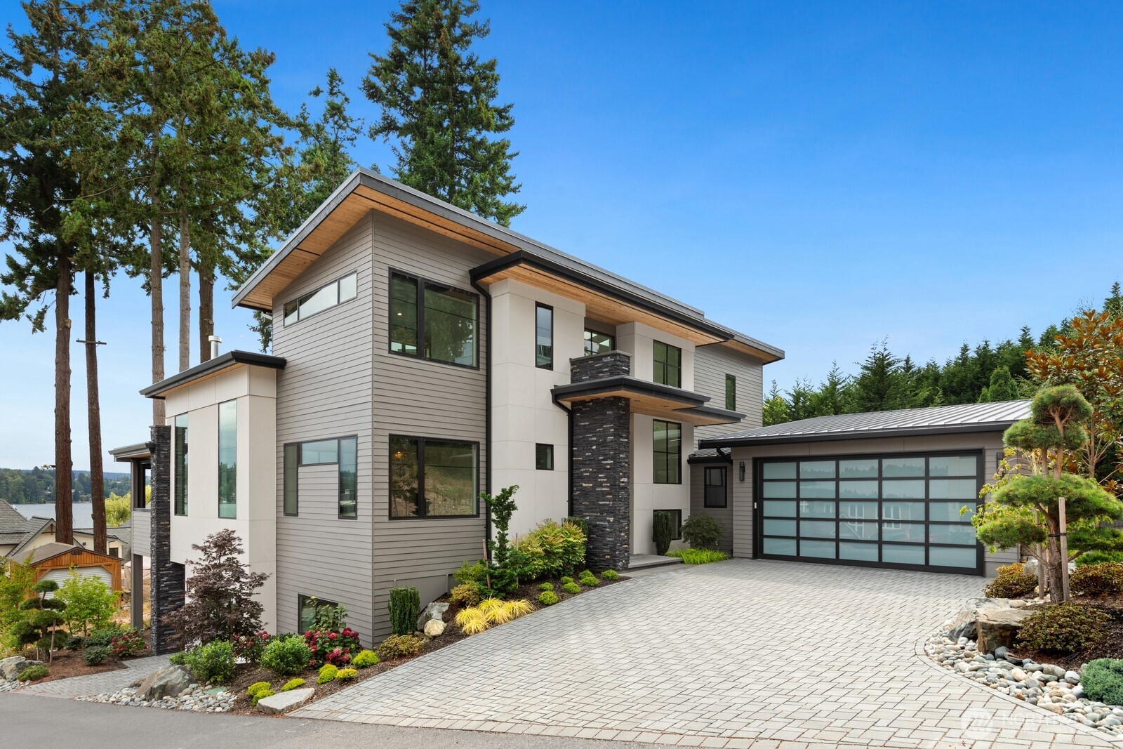 8333 Juanita Drive