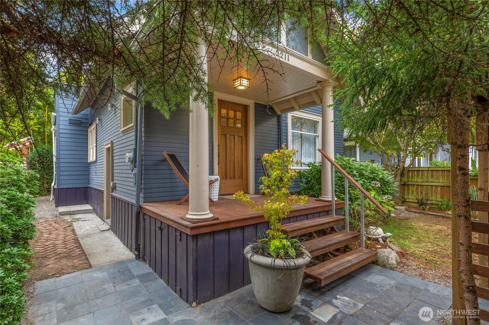 2211 Olive Street