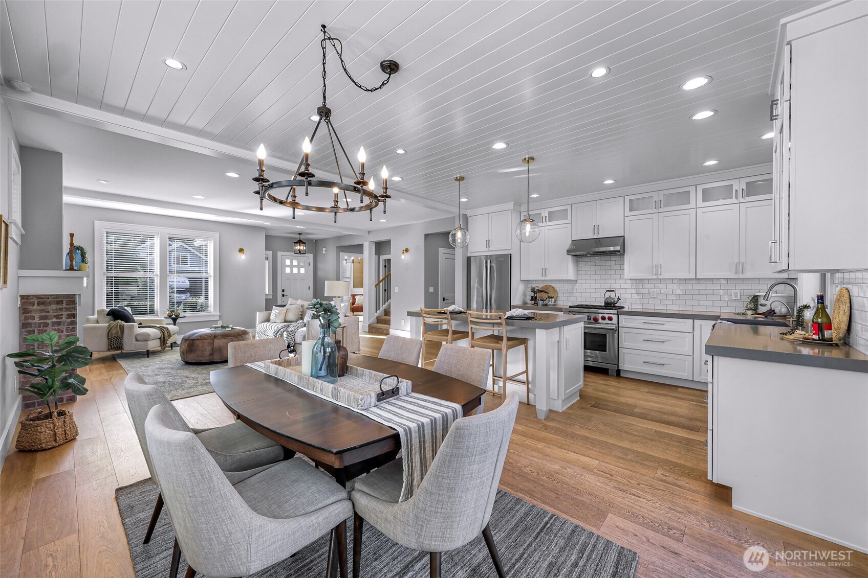 902 Captain Bay Court