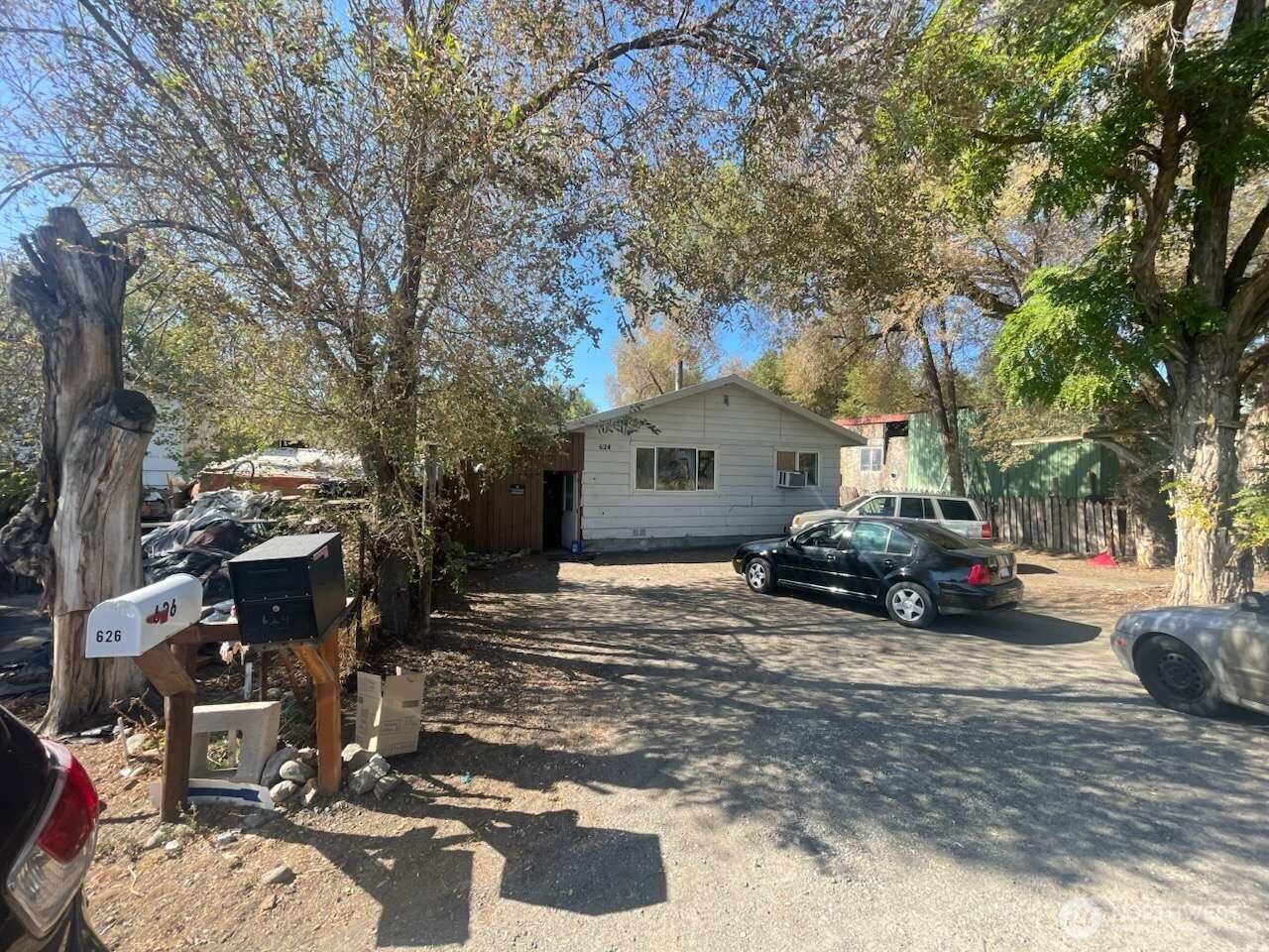 624 Edmonds Street