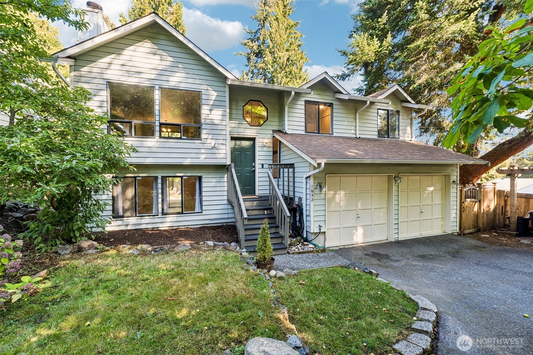 1632 Perkins Way