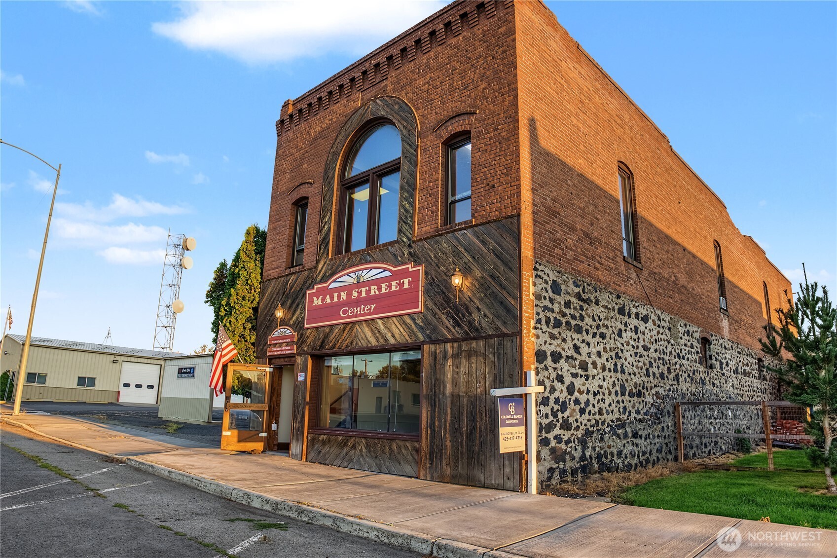 405 Main Street