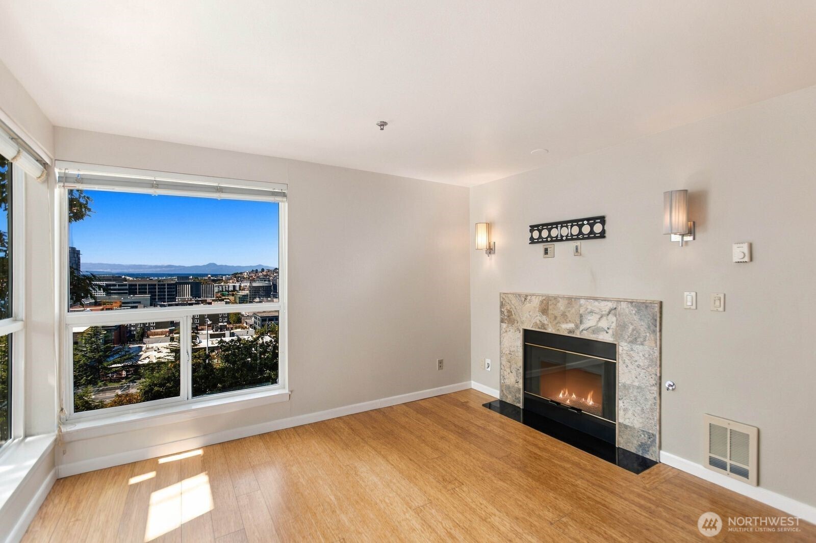 530 Melrose Avenue #301