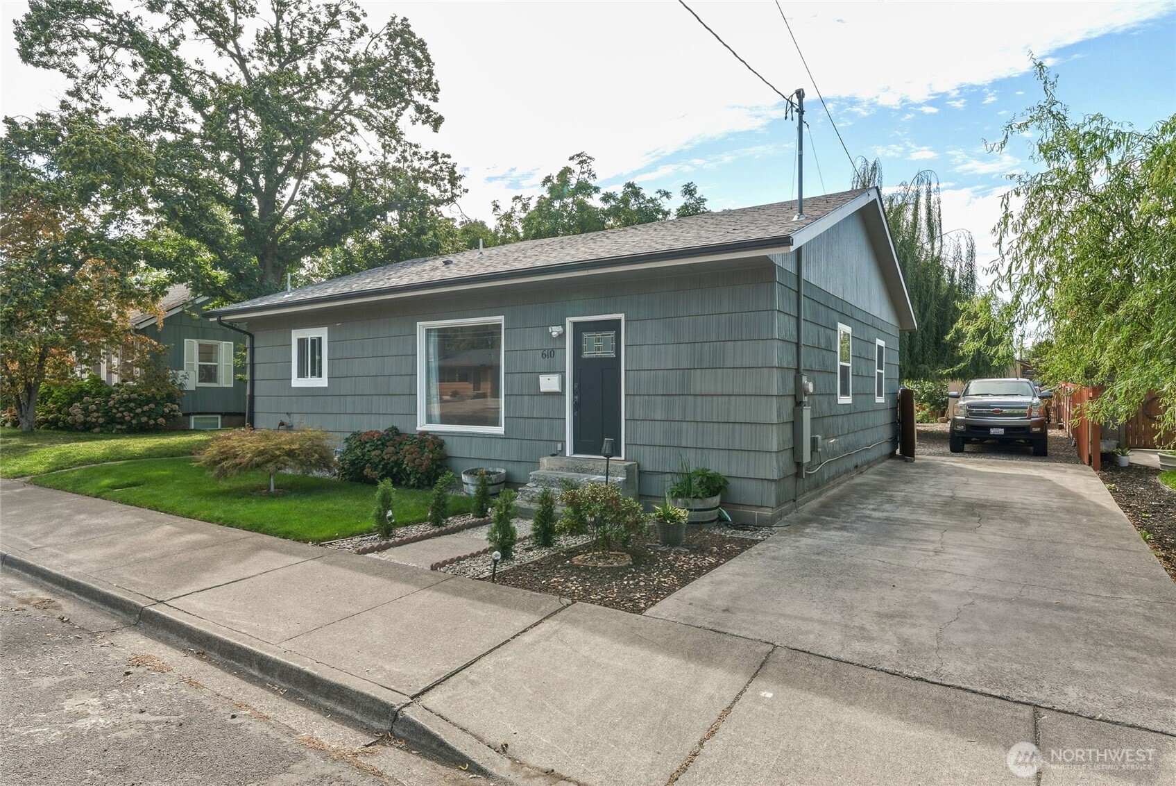 610 Bryant Avenue