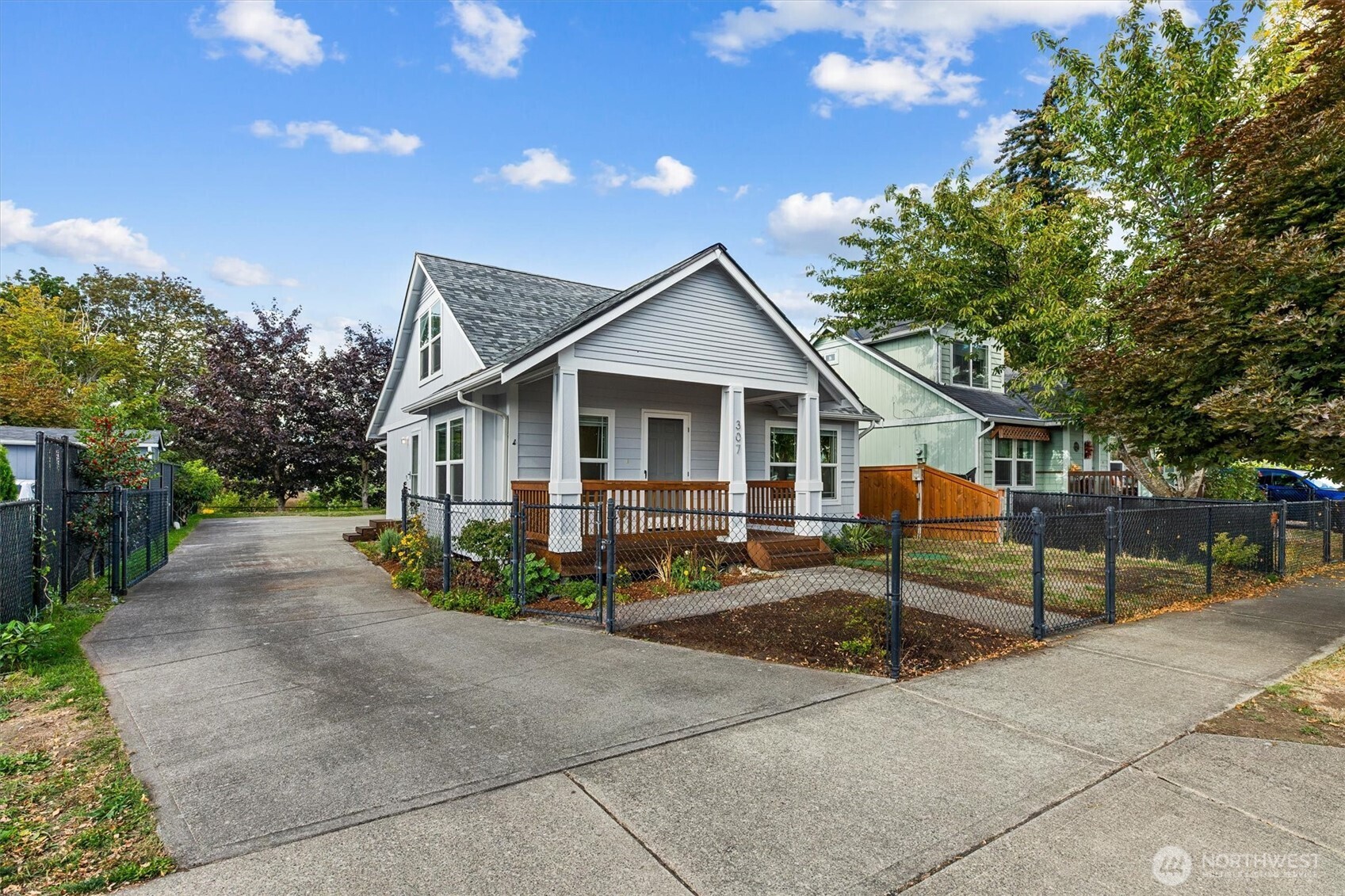 307 Solberg Street