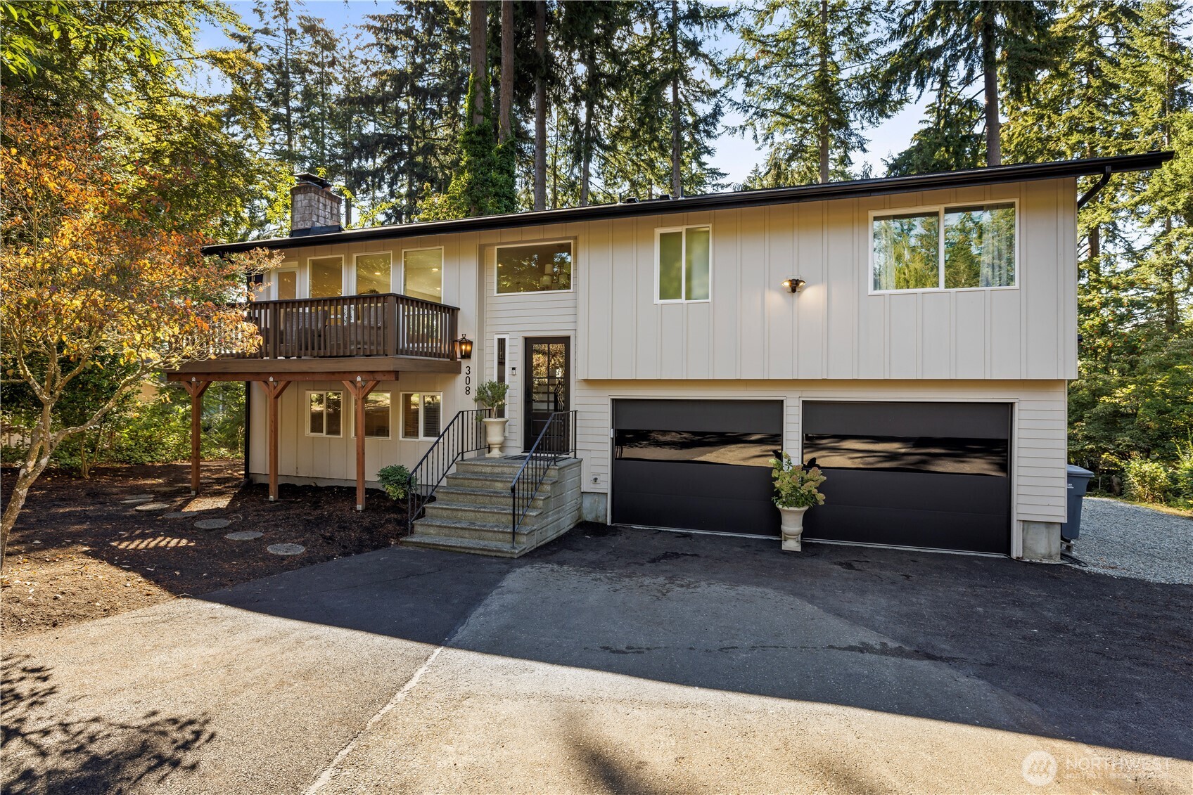 308 Point Fosdick Pl