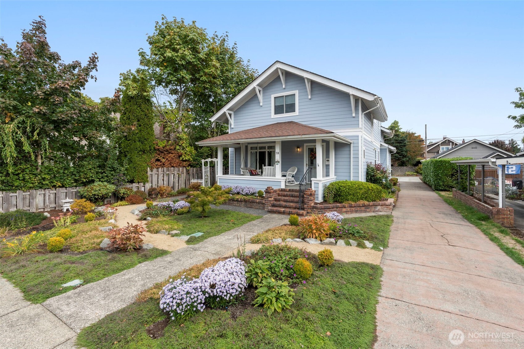 718 G Street